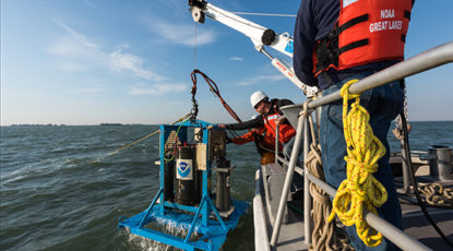 Robot scans Lake Erie