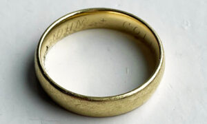 Tebeau wedding band