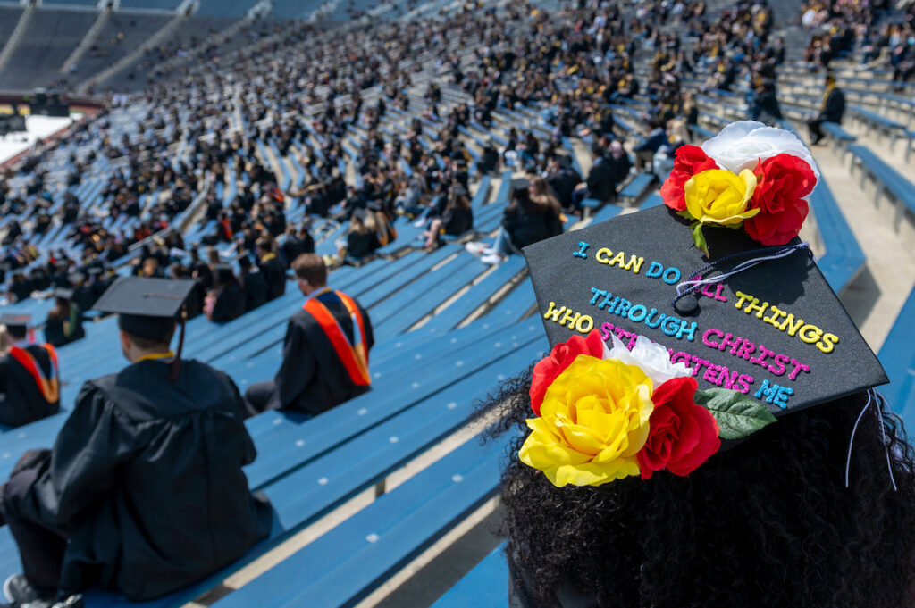 Graduation cap celebrates faith