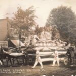 Fourth of July Parade on Main St., Royal Oak, Michigan. Image credit: David V. Tinder Collection of Michigan Photography, University of Michigan William L. Clements Library.