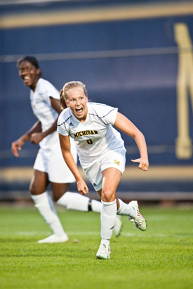 U-M is loaded with fast talented freshmen, including the strikers Tori McCombs (foreground) and Nkem Ezurike (background). (Photo: Scott Galvin, U-M Photo Services.)