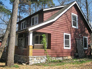 The Voyageurs' cabin still stands today, weather-beaten, but sound. (Image courtesy of James Tobin.) 