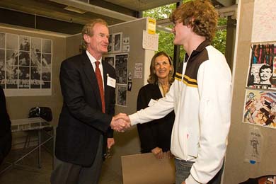 E. Roe Stamps and Penny Stamps with a student at the 2006 dedication of the Stamps Studios.