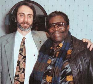 Conforth and B.B. King, 1991. (Image courtesy of Bruce Conforth.)