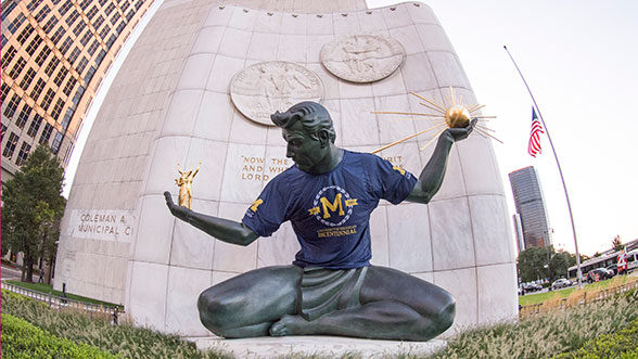 Spirit of Detroit wearing Bicentennial Tshirt