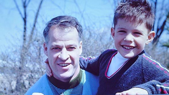 Gordie Howe and his youngest son, Murray Howe, BS '82/MD '86.